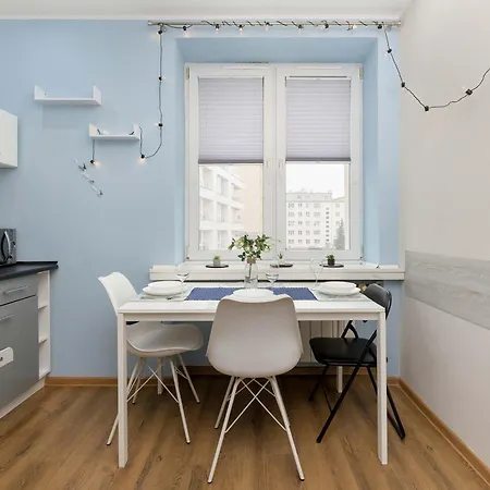 Przytulne Dla 3 Osob W Sercu Gdyni By Renters Apartment Gdynia