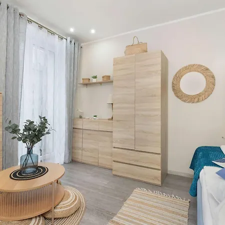 Apartment Przytulne Dla 3 Osob W Sercu Gdyni By Renters Gdynia